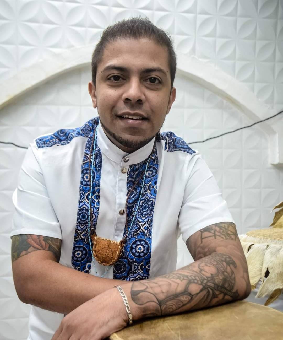 Ogan Diogo, integrante da Cia de Ogans